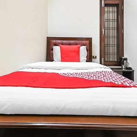 Oyo 49672 Hotel Galaxy Moradabad Exterior photo